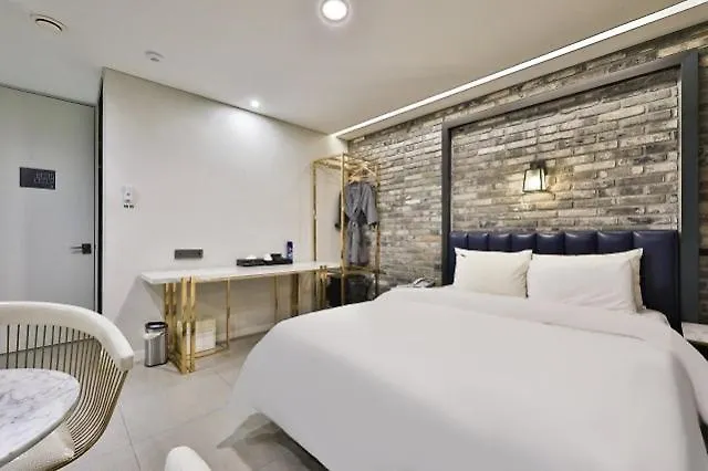 Yeoksam Cullinan Motel *