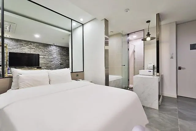 Yeoksam Cullinan Motel *